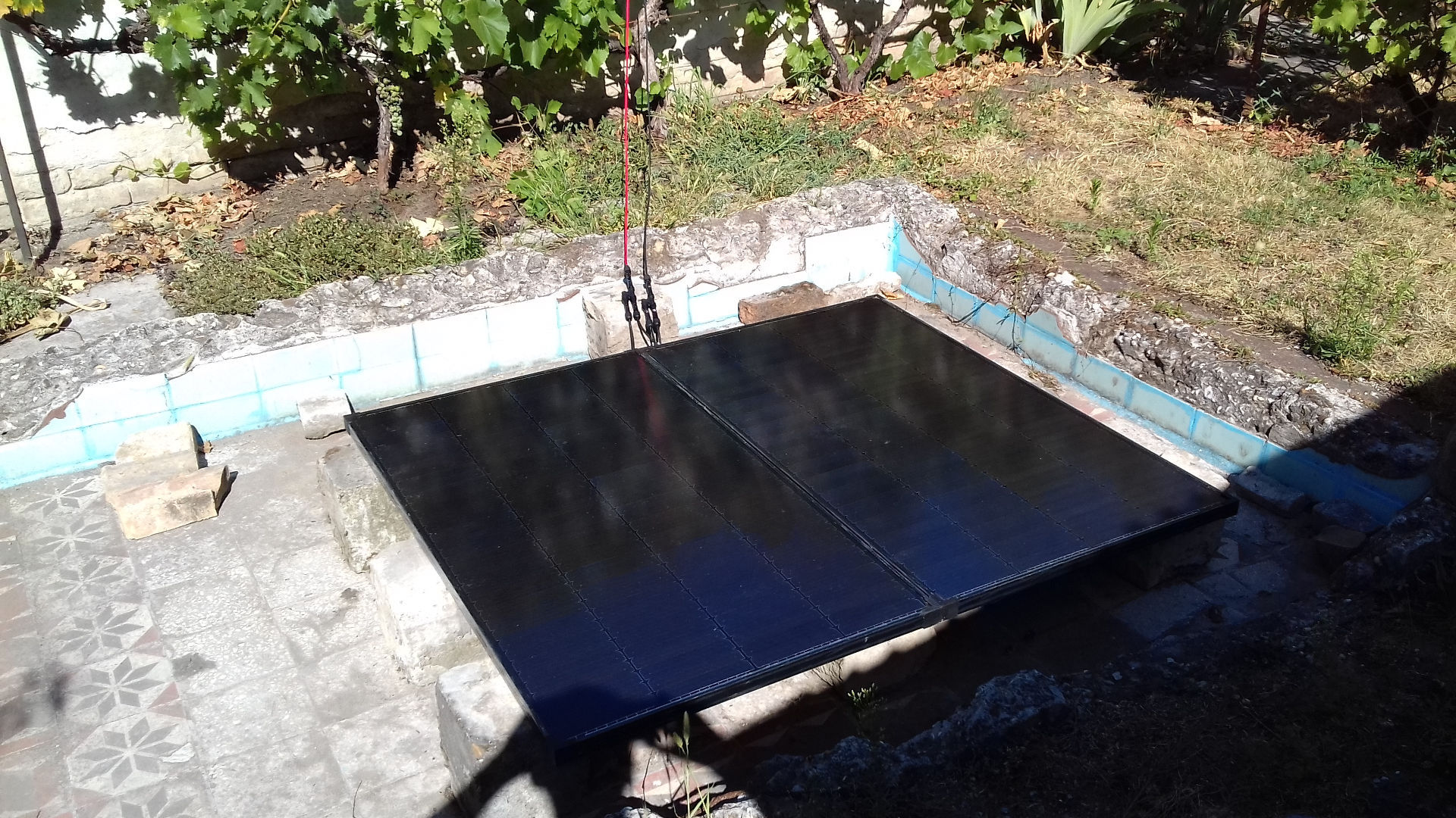A pair of solar pannels connected